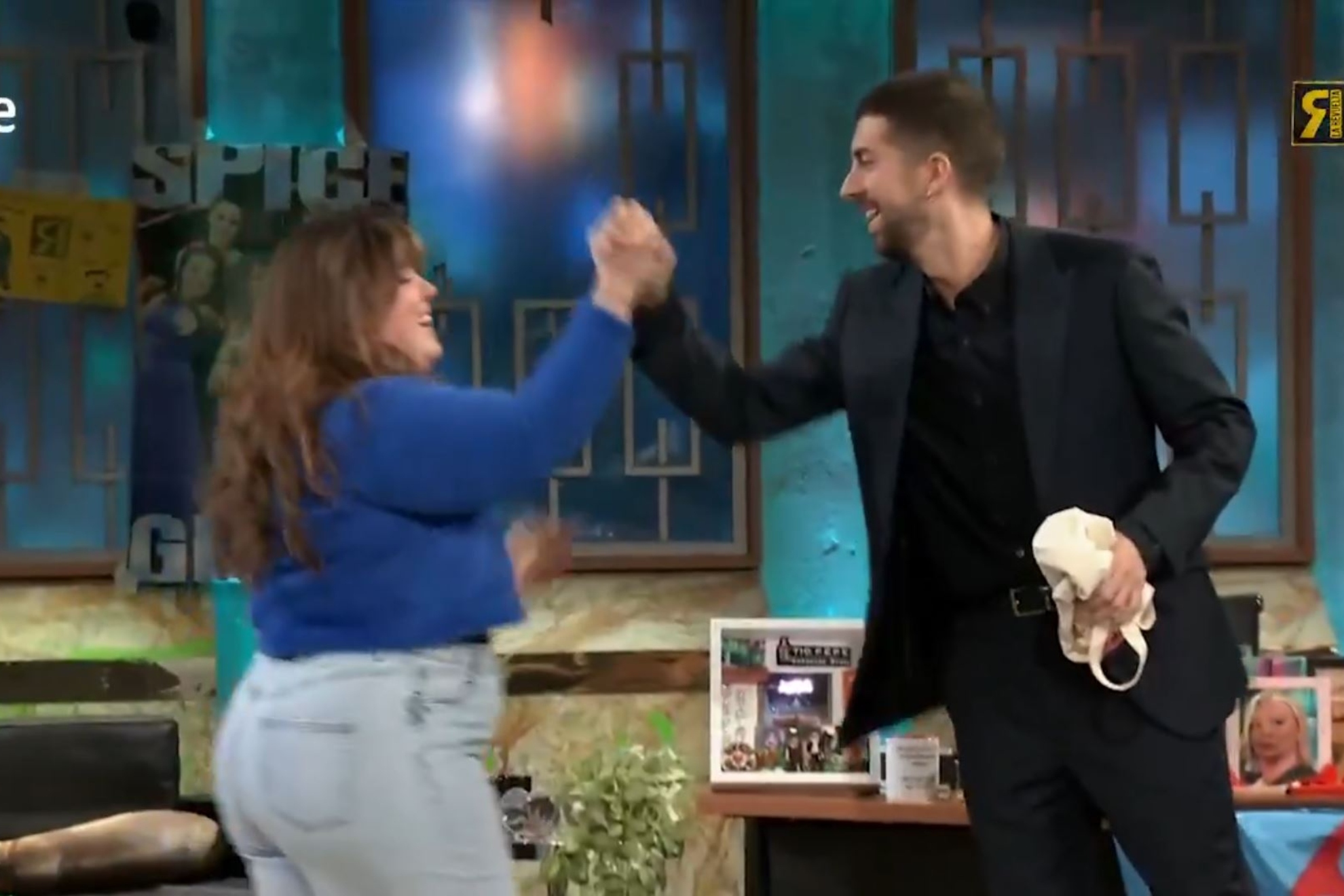 着他们失去 着他们失去